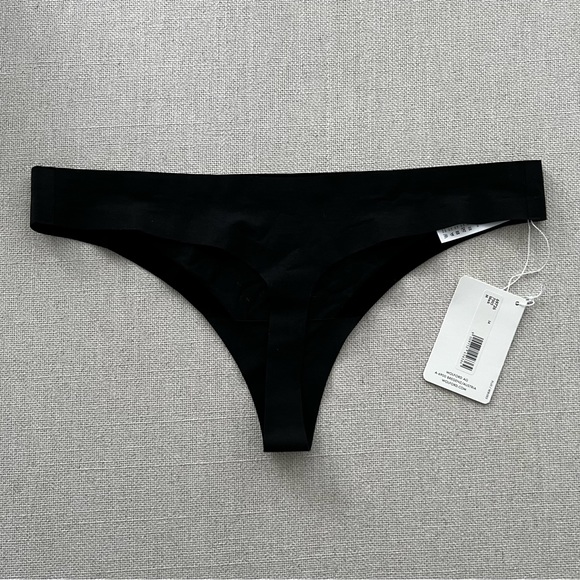 WOLFORD Black Cotton Contour String Thong - Picture 8 of 9